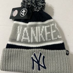 New York Yankees MLB '47 Brand Gray Winter Ski Cap POM Knit Hat Beanie NWT